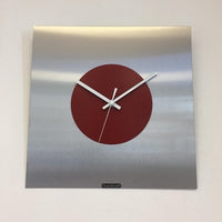 BeoXL - Wandklok THE SQUARE - RED CIRCLE - MODERN DUTCH DESIGN