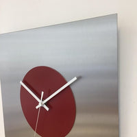 BeoXL - Wandklok THE SQUARE - RED CIRCLE - MODERN DUTCH DESIGN