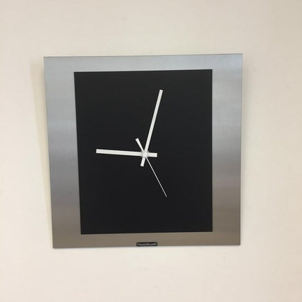 BeoXL - Wandklok THE SQUARE BLACK -MODERN DUTCH DESIGN