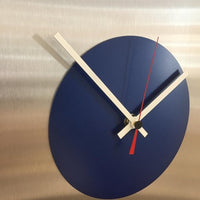 BeoXL - Wandklok RAPSODIE IN BLUE & RED MODERN DUTCH DESIGN