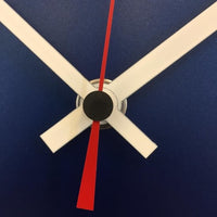 BeoXL - Wandklok RAPSODIE IN BLUE & RED MODERN DUTCH DESIGN