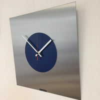 BeoXL - Wandklok RAPSODIE IN BLUE & RED MODERN DUTCH DESIGN