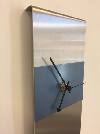 BeoXL - Wandklok YARA ICE BLUE MODERN DESIGN