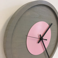 BeoXL - Wandklok Quinten PINK Modern Design