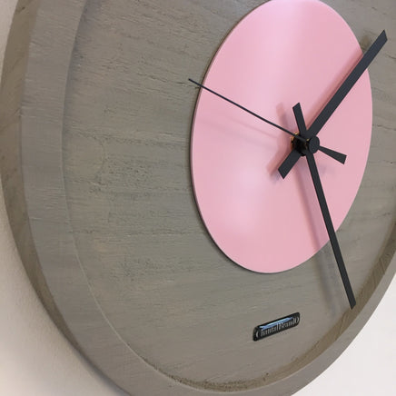 BeoXL - Wandklok Quinten PINK Modern Design