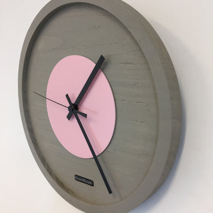 BeoXL - Wandklok Quinten PINK Modern Design