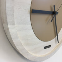 BeoXL - Wandklok Quinten White & Beige Modern Dutch Design