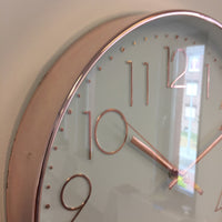 BeoXL - Wandklok Rose Goud modern design