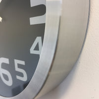 BeoXL - Wandklok Swiss Black 25