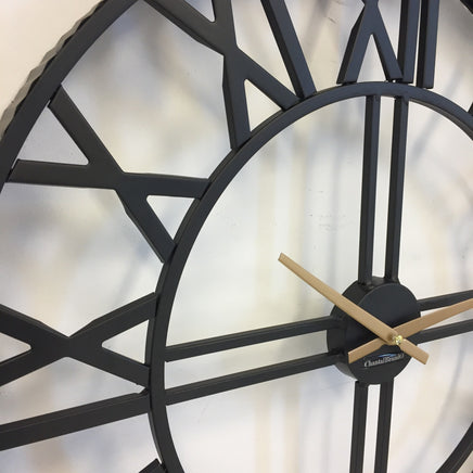 BeoXL - Wandklok XL INDUSTRIAL BLACK