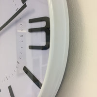 BeoXL - Wandklok QUARTZ WIT 32 modern design