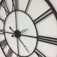 BeoXL - Wandklok XXLRomeins wiel bruin vintage design