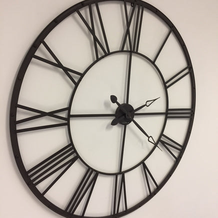 BeoXL - Wandklok XXLRomeins wiel bruin vintage design