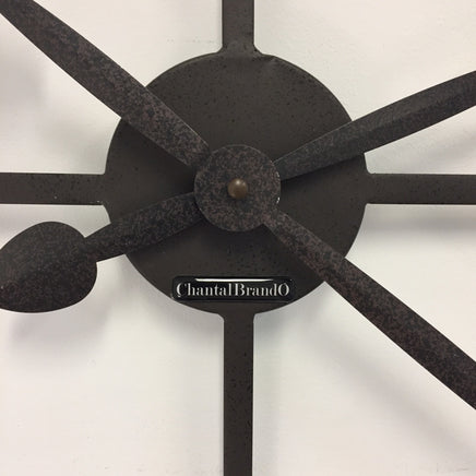 BeoXL - Wandklok XXLRomeins wiel bruin vintage design