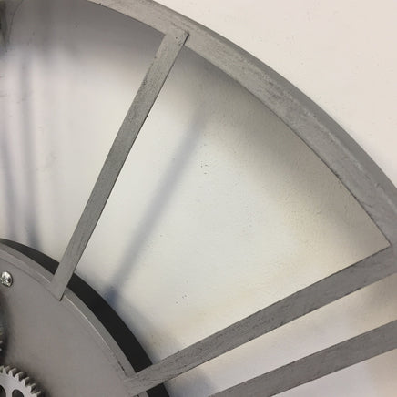 BeoXL - Wandklok SILVER INDUSTRIEEL DESIGN