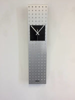BeoXL - Wandklok Perfor Design Black Square