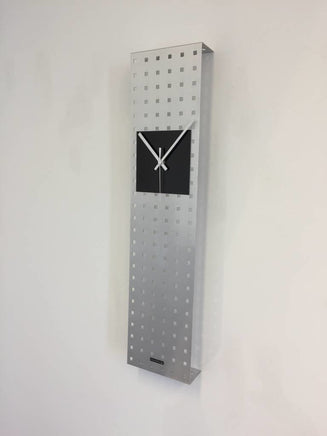 BeoXL - Wandklok Perfor Design Black Square
