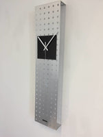 BeoXL - Wandklok Perfor Design Black Square
