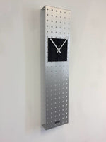 BeoXL - Wandklok Perfor Design Black Square