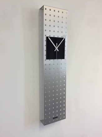 BeoXL - Wandklok Perfor Design Black Square