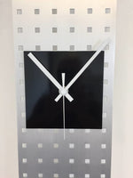 BeoXL - Wandklok Perfor Design Black Square