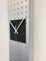 BeoXL - Wandklok Perfor Design Black Square