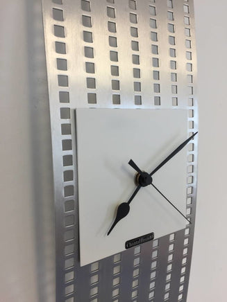 BeoXL - Wandklok PERFOR White Square