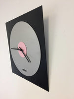 BeoXL - Wandklok TOPAZ Black and Pink