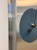 BeoXL - Wandklok RVS Montpellier Grey Circle design