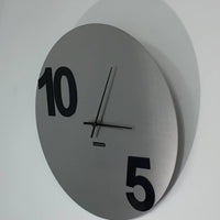 BeoXL - Wandklok Rond TEN-FIVE Modern Design