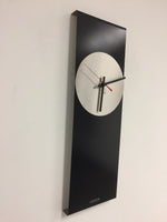 BeoXL - Wandklok LaBrand Export Design Black & Red Pointer