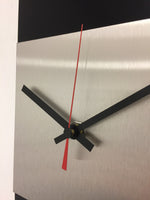 BeoXL - Wandklok LaBrand Export Design Black & RED Pointer