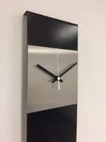BeoXL - Wandklok LaBrand Export Design Black & White Pointer Modern Dutch Design