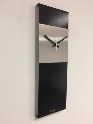 BeoXL - Wandklok LaBrand Export Design Black & White Pointer Modern Dutch Design