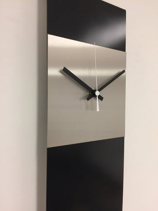 BeoXL - Wandklok LaBrand Export Design Black & White Pointer Modern Dutch Design