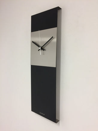 BeoXL - Wandklok LaBrand Export Design Black & White Pointer Modern Dutch Design