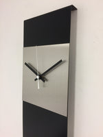 BeoXL - Wandklok LaBrand Export Design Black & White Pointer Modern Dutch Design