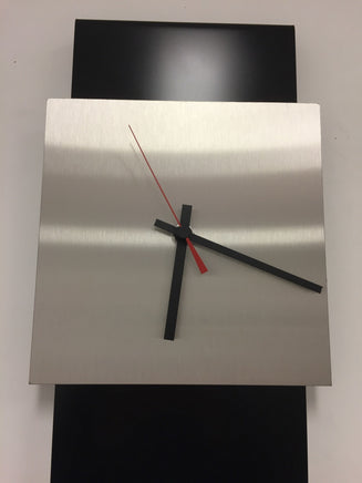 BeoXL - Wandklok LaBrand Export Design Black & RED Pointer modern Design