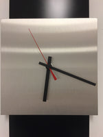 BeoXL - Wandklok LaBrand Export Design Black & RED Pointer modern Design