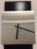 BeoXL - Wandklok LaBrand Export Design Black & Gold Pointer modern design