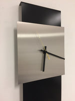 BeoXL - Wandklok LaBrand Export Design Black & Gold Pointer modern design