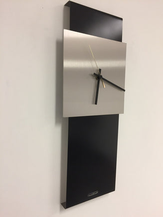 BeoXL - Wandklok LaBrand Export Design Black & Gold Pointer modern design