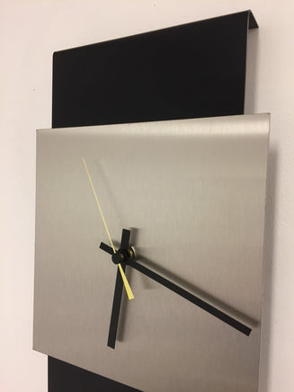 BeoXL - Wandklok LaBrand Export Design Black & Gold Pointer modern design