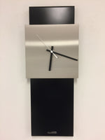 BeoXL - Wandklok LaBrand Export Design Black & White Pointer Modern Design