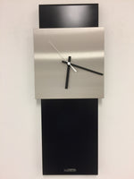 BeoXL - Wandklok LaBrand Export Design Black & White Pointer Modern Design