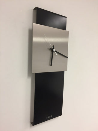 BeoXL - Wandklok LaBrand Export Design Black & White Pointer Modern Design