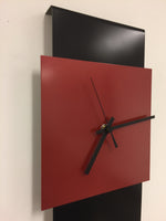 BeoXL - Wandklok LaBrand Export Design Zwart & Briljant Rood Dutch Design