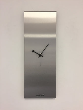 BeoXL - Wandklok LaBrand Export Line Silver Modern Design