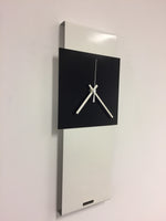 BeoXL - Wandklok LaBrand Export Line White & Black Square Modern Dutch Design