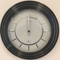 BeoXL - Wandklok zilver modern design